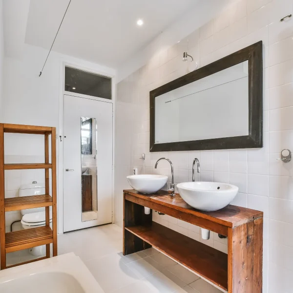 Conception de meubles de salle de bain sur-mesure à Brem-sur-Mer.